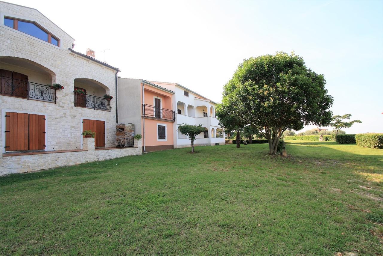 Apartments Livio Stranici Rosini Екстер'єр фото