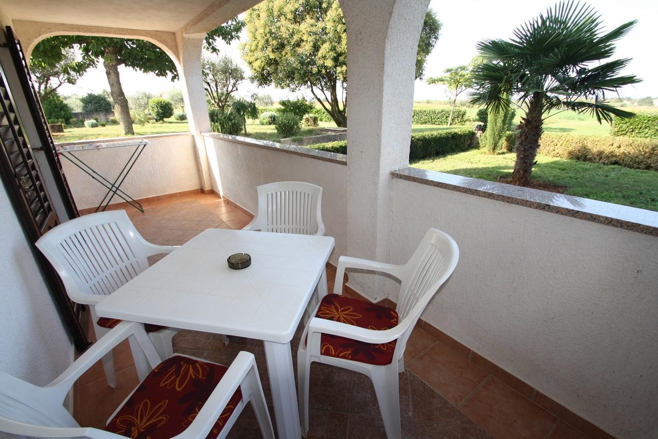 Apartments Livio Stranici Rosini Екстер'єр фото